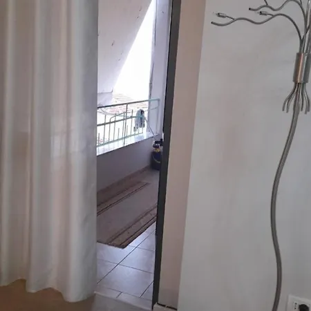 Luxurious In Center Of Appartement *